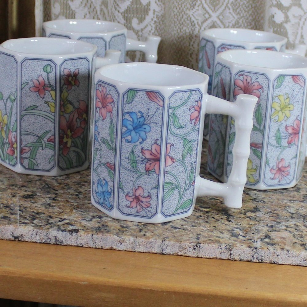 Five  Takahashi Vintage Floral Vine  Octagonal Cups-KL1B - Picture 4 of 6